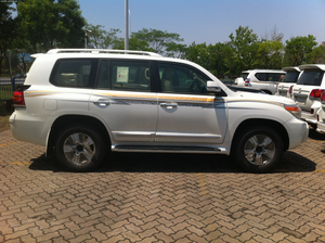 丰田酷路泽5700中东版 酷路泽5700现车