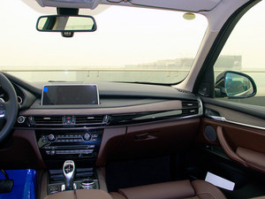 2014款宝马X5现车抵港 鼎力酬宾价出售