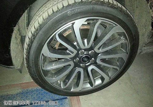 路虎揽胜创世尊崇现车 红内饰顶配四座