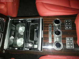 路虎揽胜创世尊崇现车 红内饰顶配四座