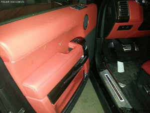路虎揽胜创世尊崇现车 红内饰顶配四座