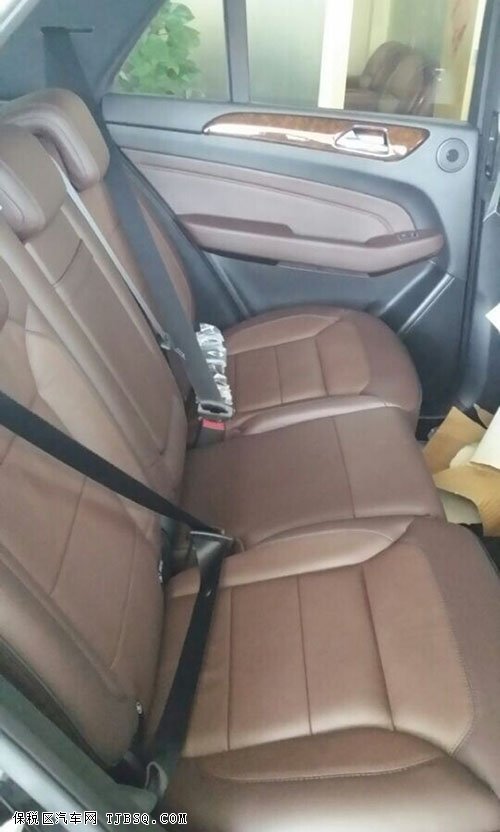 进口奔驰ML400黑色现车 现金直降5万元