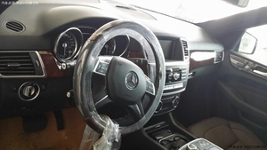 进口奔驰ML400黑色现车 现金直降5万元