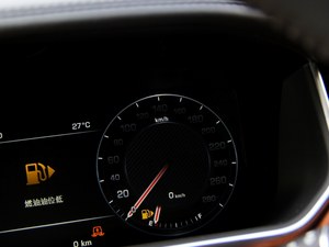 路虎揽胜加长版 巅峰直降港口狂飚底价