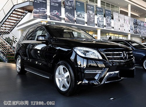 奔驰ML400现车尽兴登场 黑色棕内大促销