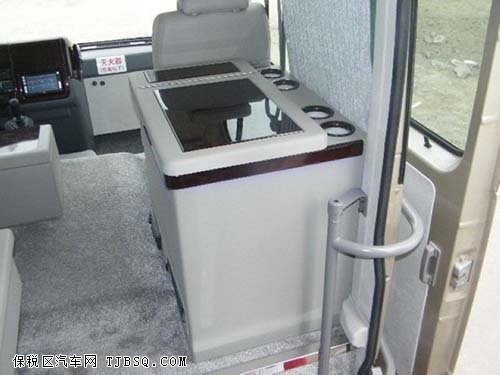 2014款丰田考斯特专业改装 瞬间提速更平稳