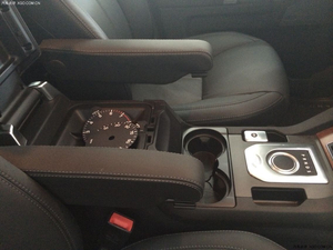 路虎发现四天津展厅现车 疯狂让利裸利出仓