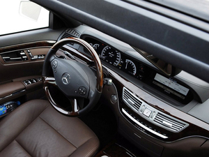 奔驰S400尊贵版促销疯抢 现车限时折扣14万