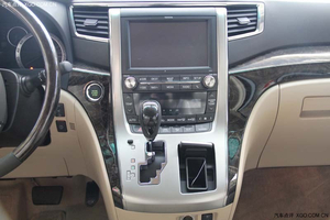 2014款丰田埃尔法中东版2.4/3.5 现车促销