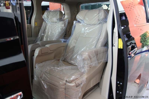 2014款丰田埃尔法中东版2.4/3.5 现车促销