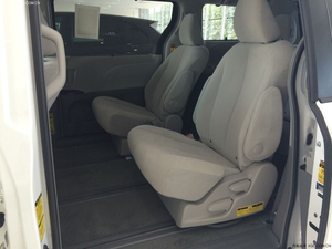 丰田塞纳精品商务 现车豪惠让利享折扣