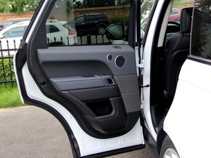 2014款路虎揽胜运动版 现车促销一降到底