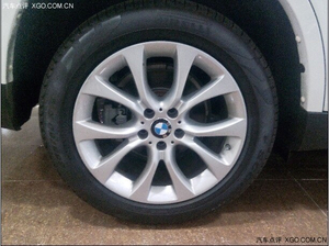 进口宝马X5现车折上折 天津港锋芒底价