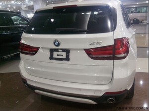 进口宝马X5现车折上折 天津港锋芒底价