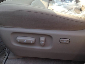 丰田酷路泽4600现车 疯狂促销极致让利