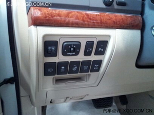 丰田酷路泽5700美规版现车 乐享巅峰新折扣