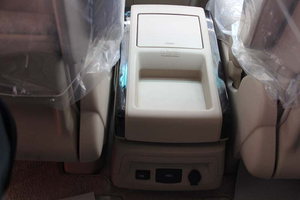 丰田埃尔法中东版 天津港现车优惠价79万