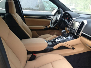 2014款保时捷卡宴铂金版 底价砰然心动