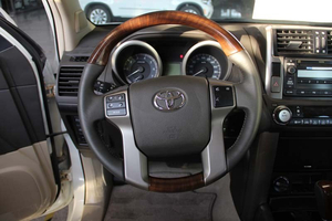 2014款丰田普拉多2700 港口再掀降价狂潮