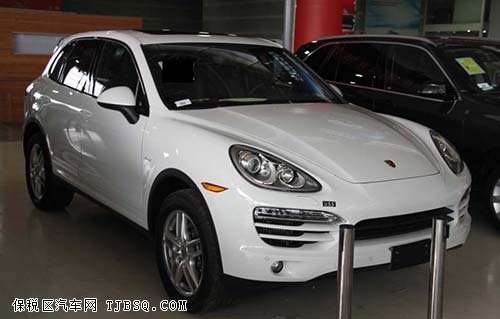 保时捷卡宴低折热销 现车月初最新折扣报价