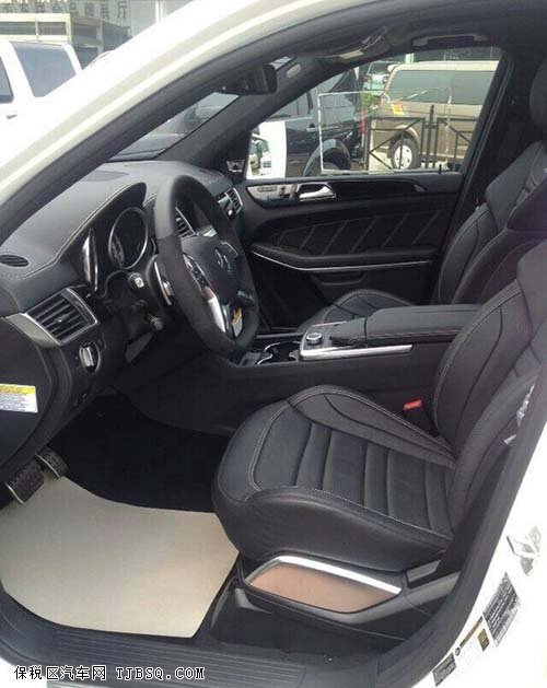 奔驰GL63AMG港口现车到店 优惠折扣大盘点