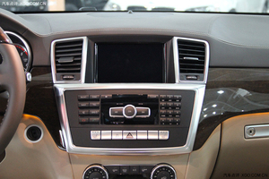 奔驰GL350天津现车折上折 美规版好礼等你来拿