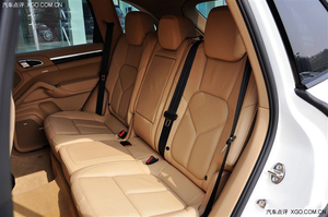 保时捷卡宴低折热销 现车月初最新折扣报价