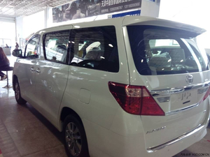 丰田埃尔法天津现车火爆开售 2015款力拼最低价