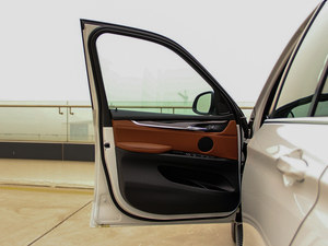 2014款宝马X5跌破底价 港口现车怒放已开卖