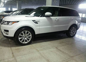 2014款路虎揽胜运动版 加规版HSE包现车102万起