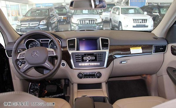 2014款奔驰ML350加规柴油版 金属漆/天窗现车75万起