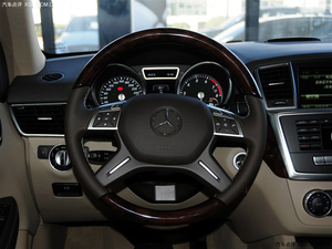 奔驰ML350/ML320/ML400 现车折扣一降到底