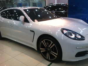 保时捷帕纳梅拉现车优惠 panamera精彩抛售