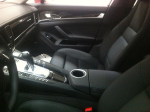 保时捷帕纳梅拉现车优惠 panamera精彩抛售