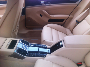 保时捷帕纳梅拉现车优惠 panamera精彩抛售