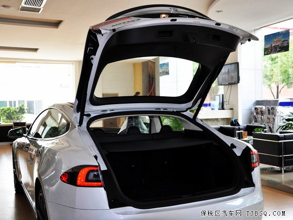 特斯拉卓越性能新标准 现车世界口碑电动超跑