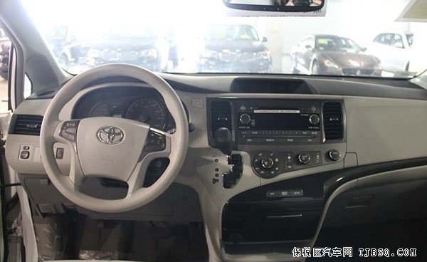 2014款丰田塞纳3.5L 四驱版标配天津现车45万起