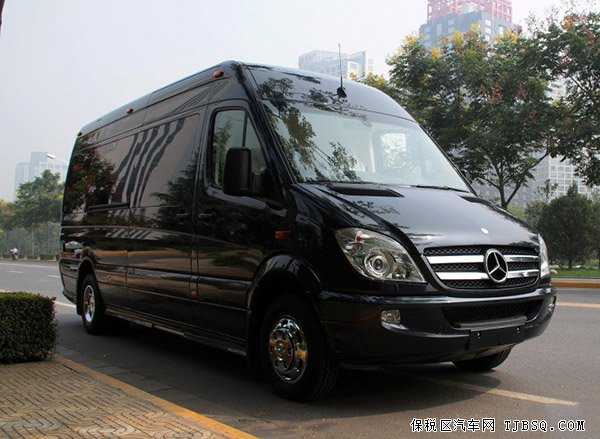 奔驰斯宾特国庆优惠中 天津港现车到店等您来