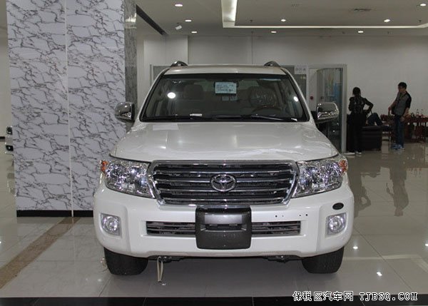 丰田酷路泽4000中东版已到店 天津港现车畅销