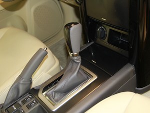 丰田普拉多2700现车降价优惠 国庆疯抢等您来