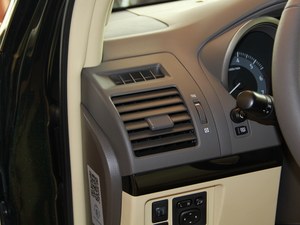 丰田普拉多2700现车降价优惠 国庆疯抢等您来