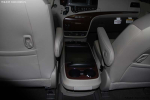 丰田塞纳3.5两驱优惠中 天津现车国庆节热卖