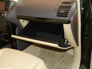 丰田普拉多2700中东版现车 促销引爆天津港