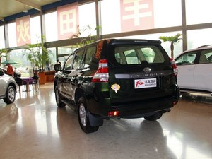 丰田普拉多2700中东版现车 促销引爆天津港