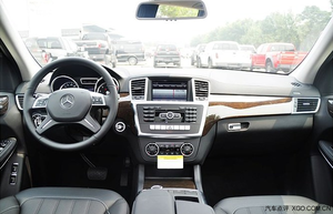 奔驰GL450颜色齐全 2015款现车已到天津港