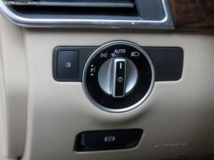 奔驰GL350超低折扣畅销 现车十月初价格最低