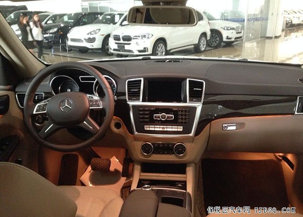 奔驰GL350柴油版优惠多 天津现车超低折扣畅销