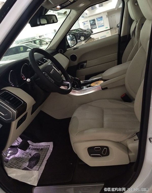 2014款路虎揽胜运动版现车 让利销售火爆降价