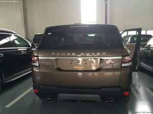 路虎揽胜运动现车到店 港口疯狂实惠促销中