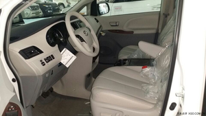 2014款丰田塞纳运动版 塞纳3.5两驱现车报价